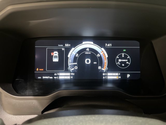 Used 2024 Toyota Tundra Limited w/ Power Package AWD/4WD image 11