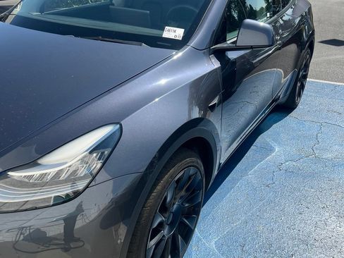 Used 2021 Tesla Model Y Long Range AWD/4WD image 2