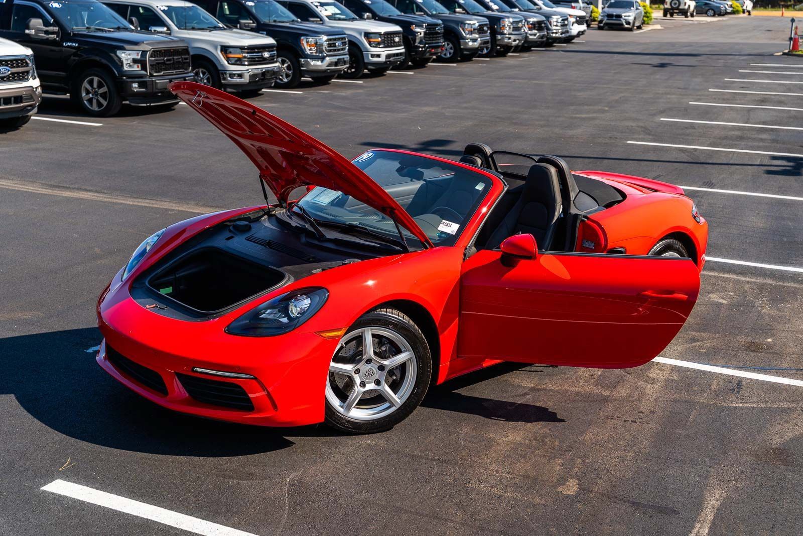 Used 2019 Porsche 718 Boxster RWD image 17