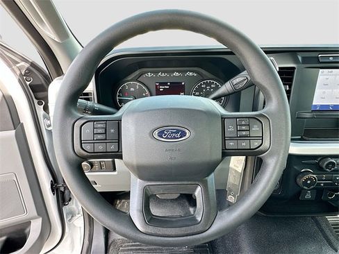 New 2024 Ford F550 MONROE 11' GOOSENECK image 8