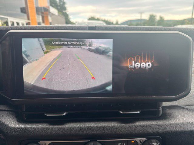 Used 2026 Jeep Wrangler Sport AWD/4WD image 22