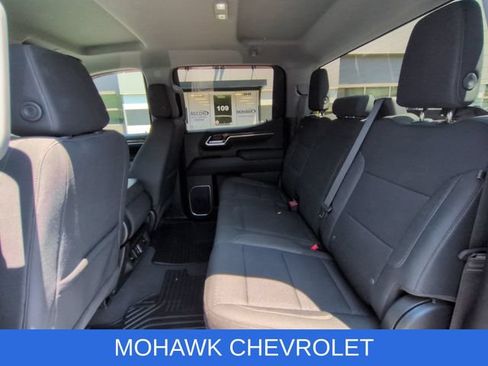Certified 2023 Chevrolet Silverado 1500 LT w/ Z71 Off-Road Package AWD/4WD image 25