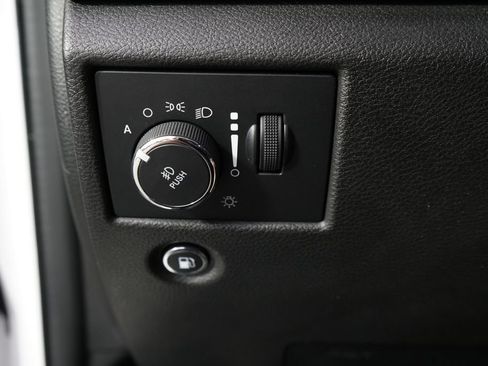 Used 2021 Jeep Grand Cherokee Laredo X AWD/4WD image 24