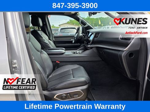 Used 2024 Jeep Wagoneer Series II w/ Flexible Seating Group AWD/4WD image 25