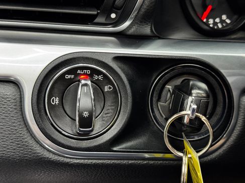 Used 2015 Porsche 911 Carrera S image 40