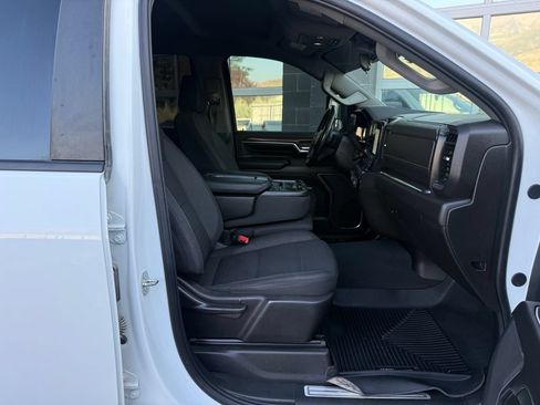 Used 2024 Chevrolet Silverado 2500 LT w/ Convenience Package AWD/4WD image 42