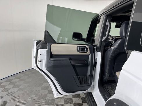 Used 2024 Ford Bronco Wildtrak image 36