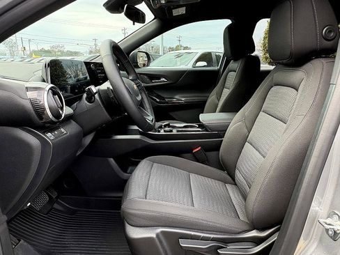 New 2026 Chevrolet Equinox LT image 9