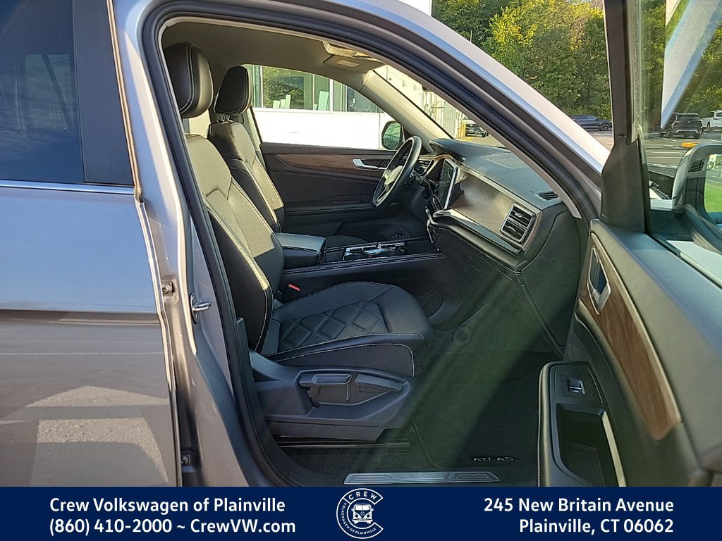 Certified 2024 Volkswagen Atlas SE AWD/4WD image 16