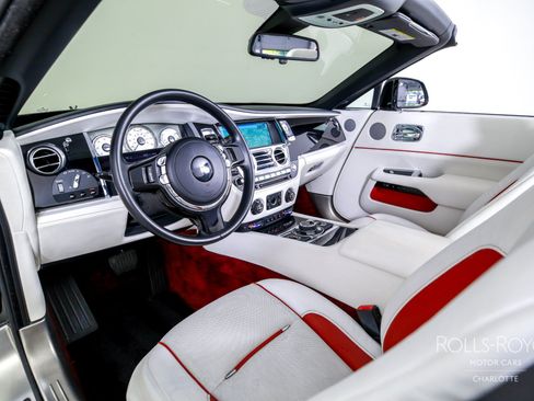 Used 2017 Rolls-Royce Dawn RWD image 4