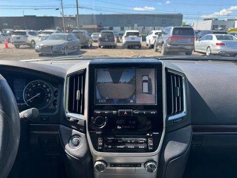 Used 2016 Toyota Land Cruiser AWD/4WD image 21