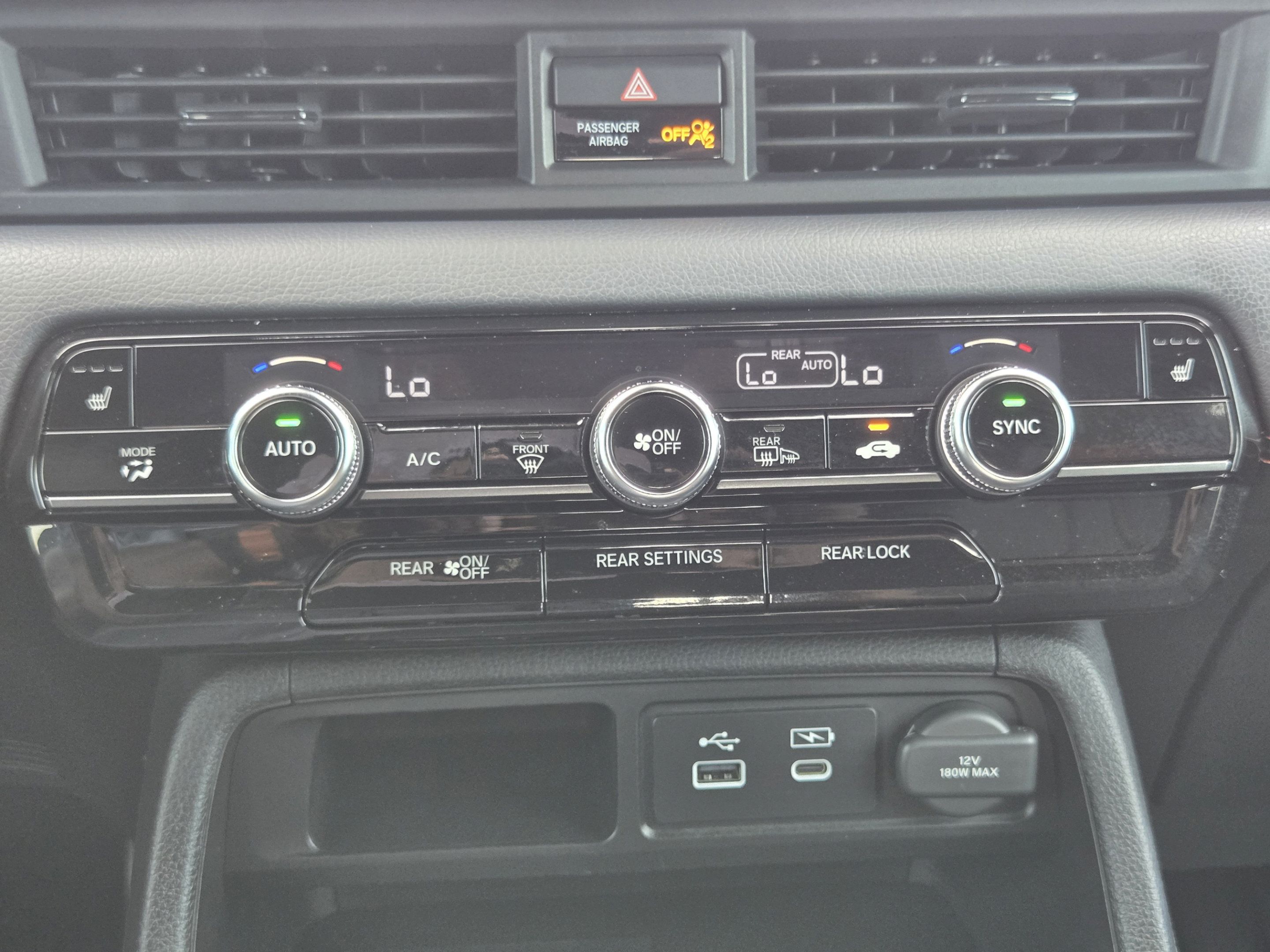 Used 2025 Honda Pilot TrailSport image 15