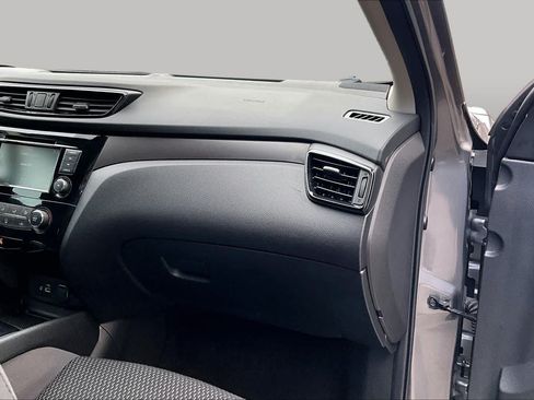 Certified 2020 Nissan Rogue Sport S FWD image 18