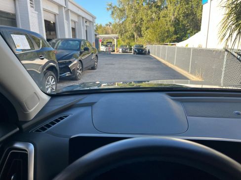 Used 2024 Kia Sorento S image 36