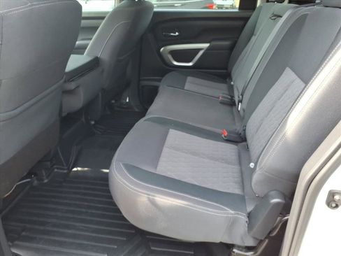 Used 2021 Nissan Titan SV AWD/4WD image 13