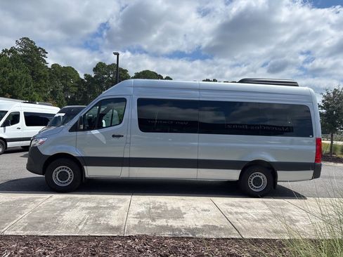 Used 2025 Mercedes-Benz Sprinter 2500 image 7