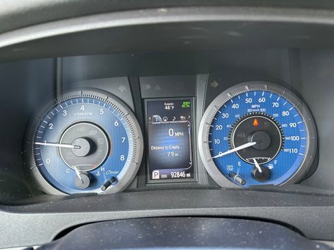 Used 2020 Toyota Sienna XLE w/ XLE Navigation Package AWD/4WD image 36