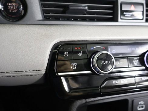 Used 2023 Honda Pilot Elite image 62