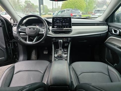 Used 2022 Jeep Compass Limited image 23