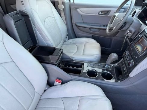 Used 2014 Chevrolet Traverse LTZ FWD image 16
