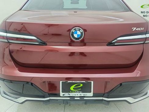 Used 2026 BMW 740i RWD image 12