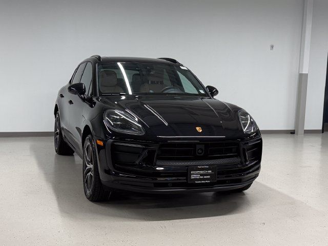 Certified 2026 Porsche Macan AWD/4WD image 12