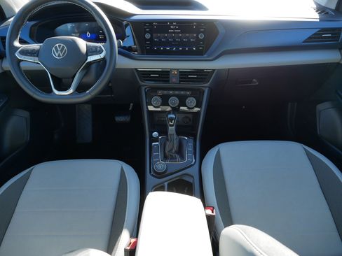 Used 2023 Volkswagen Taos SE image 10