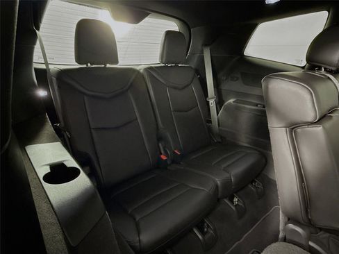 Used 2023 Cadillac XT6 Luxury image 29