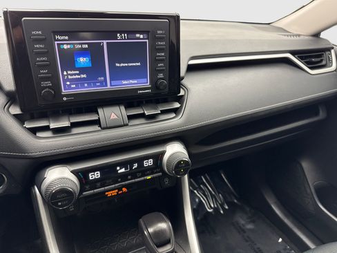 Used 2021 Toyota RAV4 XLE FWD image 24