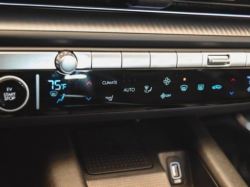 Used 2024 Hyundai Ioniq 6 SEL image 19