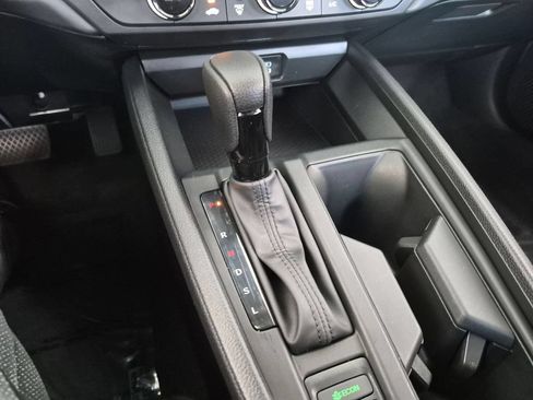 Used 2025 Honda Accord LX image 18