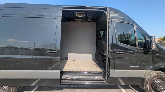Used 2022 Mercedes-Benz Sprinter 3500 image 18