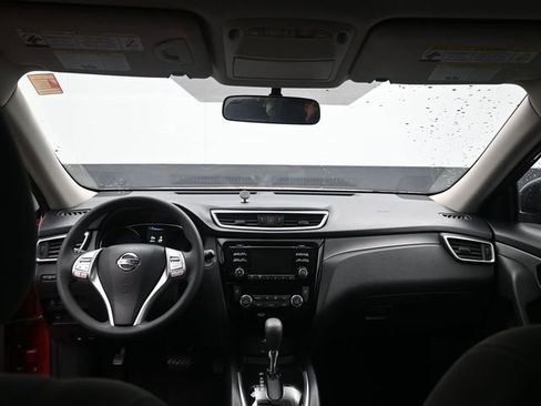 Used 2015 Nissan Rogue SV image 26