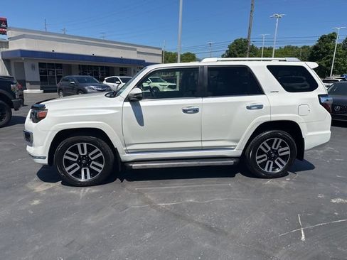 Used 2023 Toyota 4Runner Limited AWD/4WD image 5
