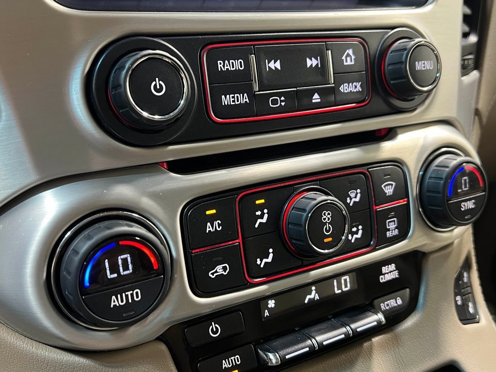 Used 2016 GMC Yukon SLT w/ Open Road Package AWD/4WD image 28