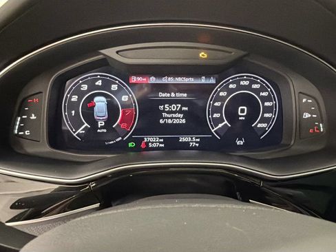 Used 2024 Audi RS Q8 AWD/4WD image 13