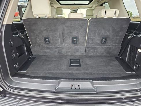 Used 2019 Ford Expedition Platinum image 30
