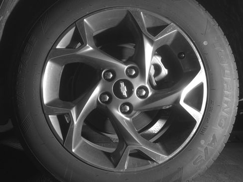 Used 2025 Chevrolet Trax LT w/ LT Convenience Package image 14