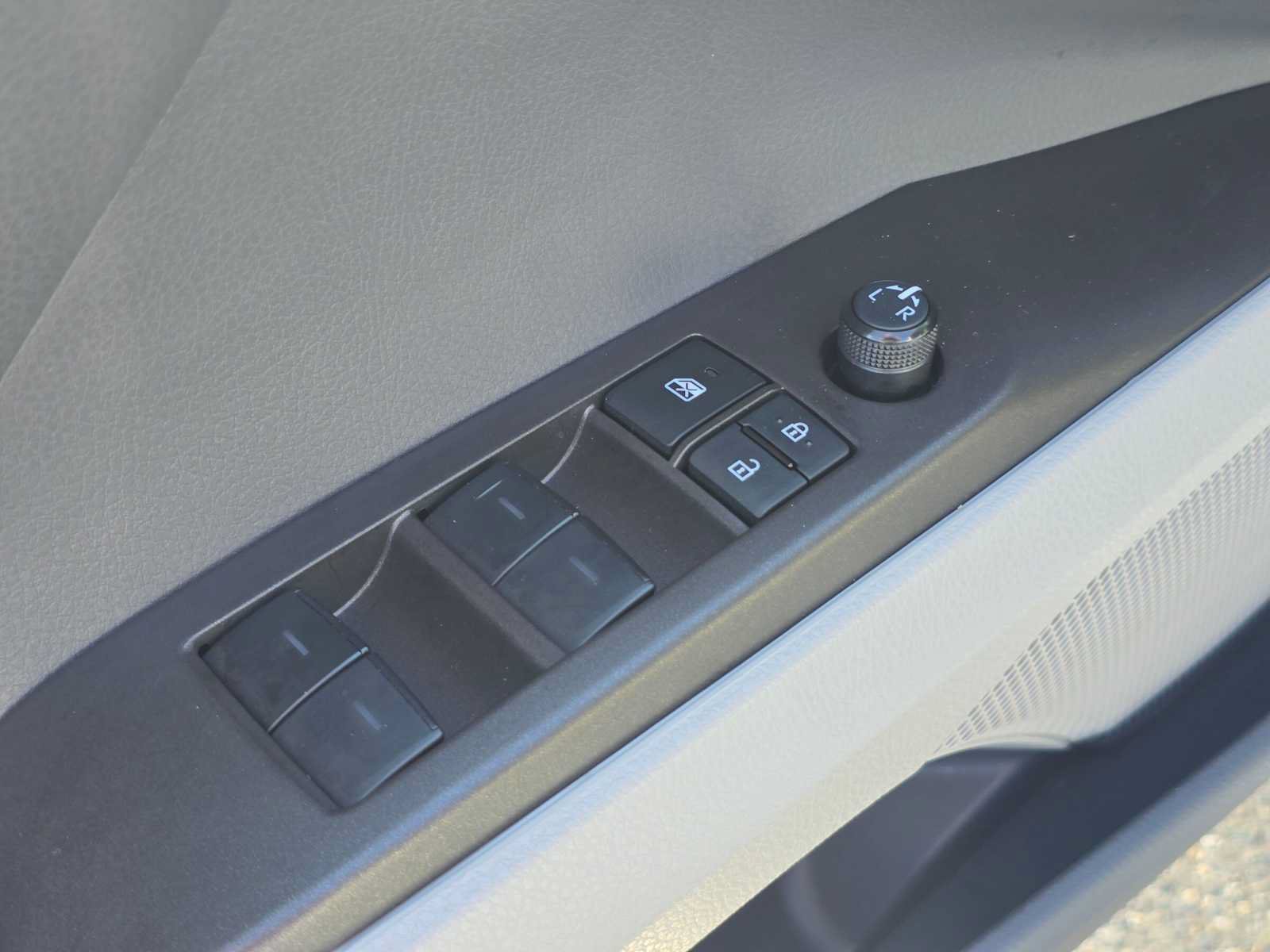 Used 2024 Toyota Camry SE AWD/4WD image 22