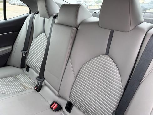 Used 2024 Toyota Camry SE image 19
