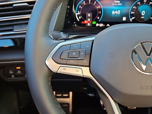 New 2026 Volkswagen Atlas Cross Sport SEL Premium R-Line image 17