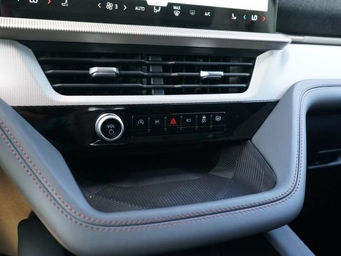 New 2026 Ford Explorer Active AWD/4WD image 18