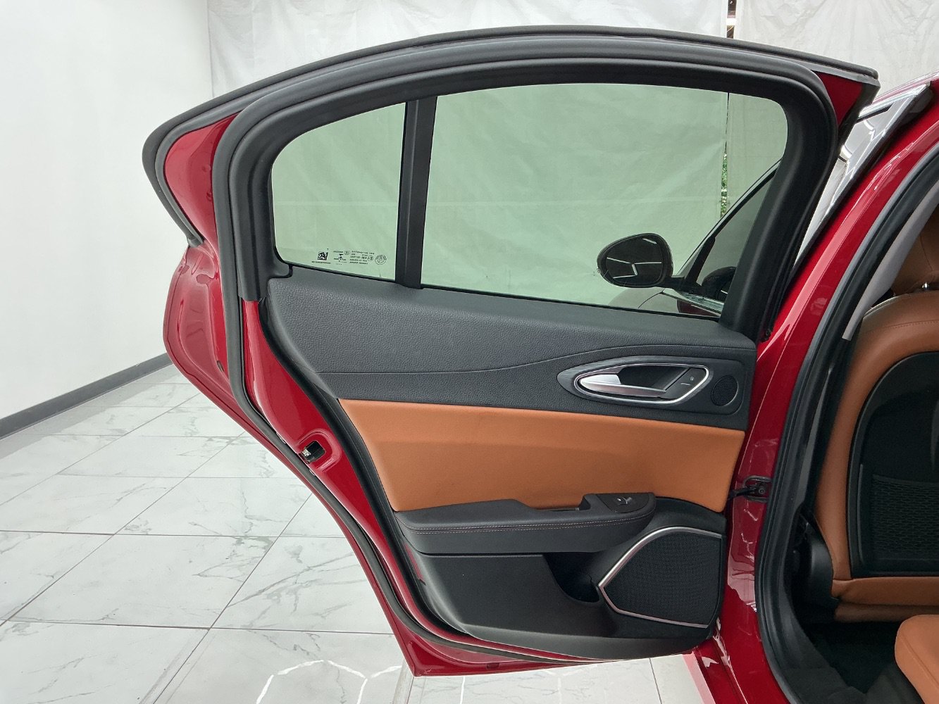 Used 2019 Alfa Romeo Giulia RWD image 24