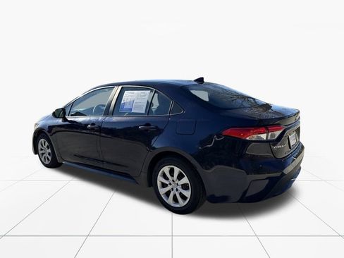 Used 2022 Toyota Corolla LE image 6
