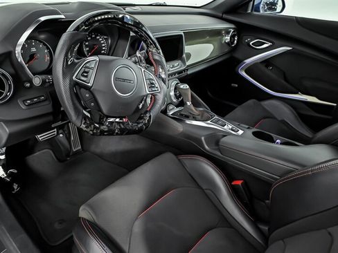 Used 2021 Chevrolet Camaro ZL1 RWD image 17