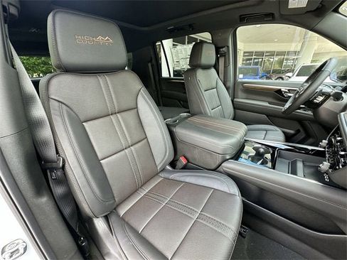New 2026 Chevrolet Suburban High Country image 21
