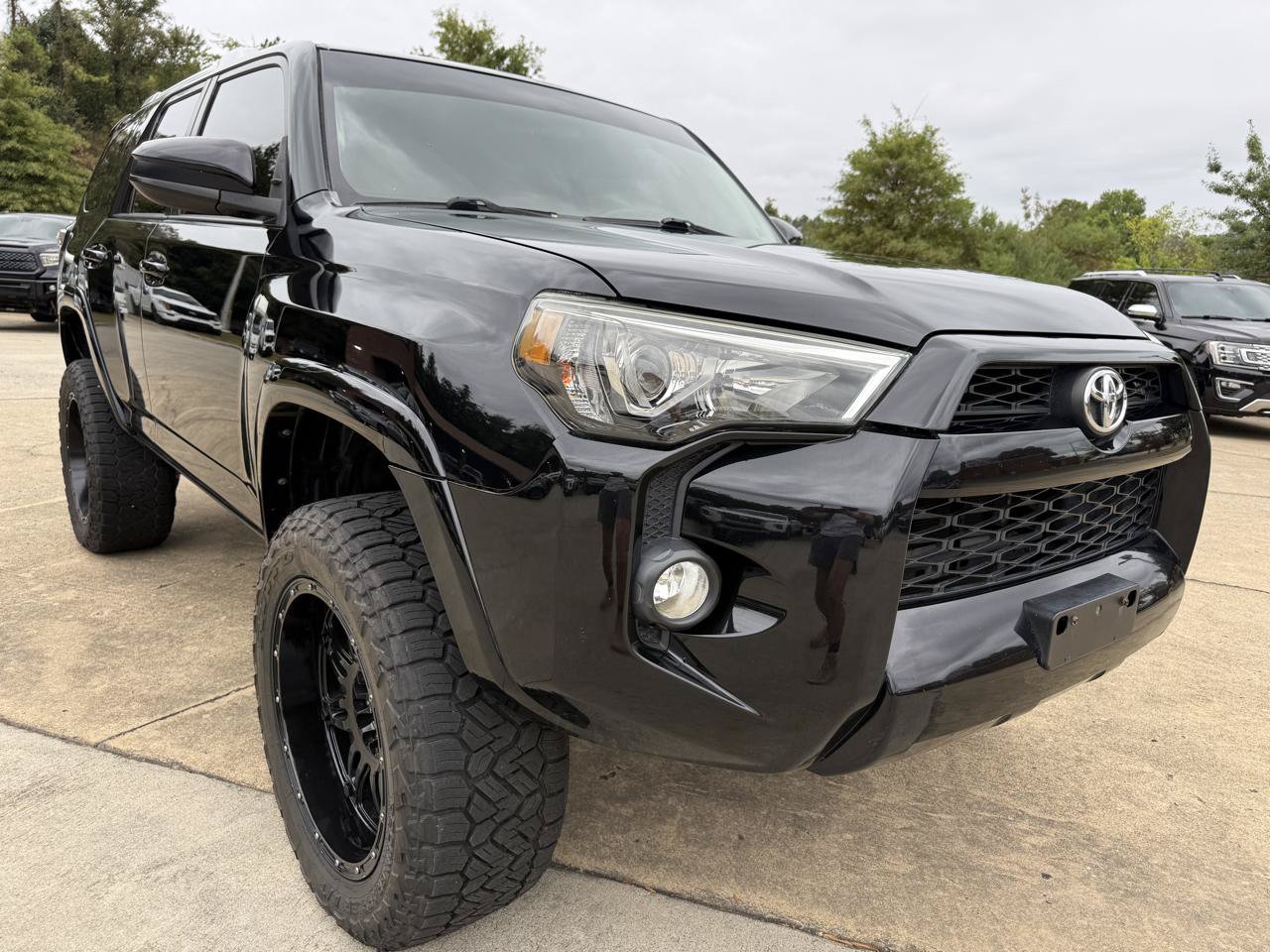 Used 2016 Toyota 4Runner SR5 AWD/4WD image 7