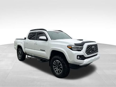 Used 2023 Toyota Tacoma TRD Sport w/ Technology Package AWD/4WD image 8