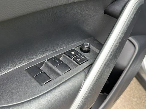 Certified 2025 Toyota Corolla Cross XLE AWD/4WD image 15