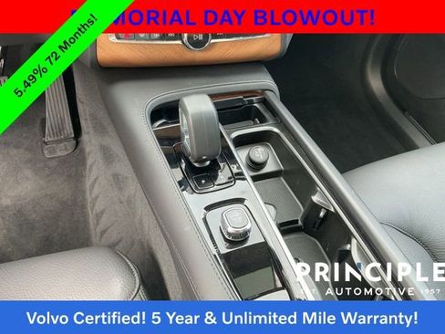Certified 2025 Volvo XC90 B6 Ultra AWD/4WD image 20